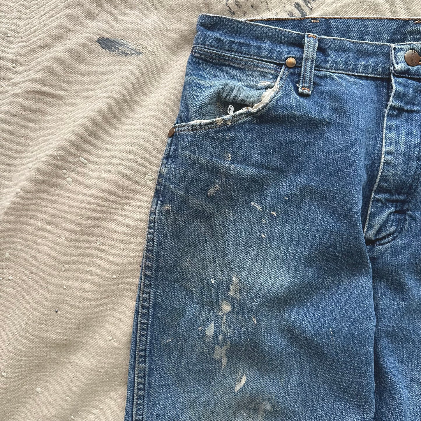 Thrashed made in USA Wrangler 13MWZ