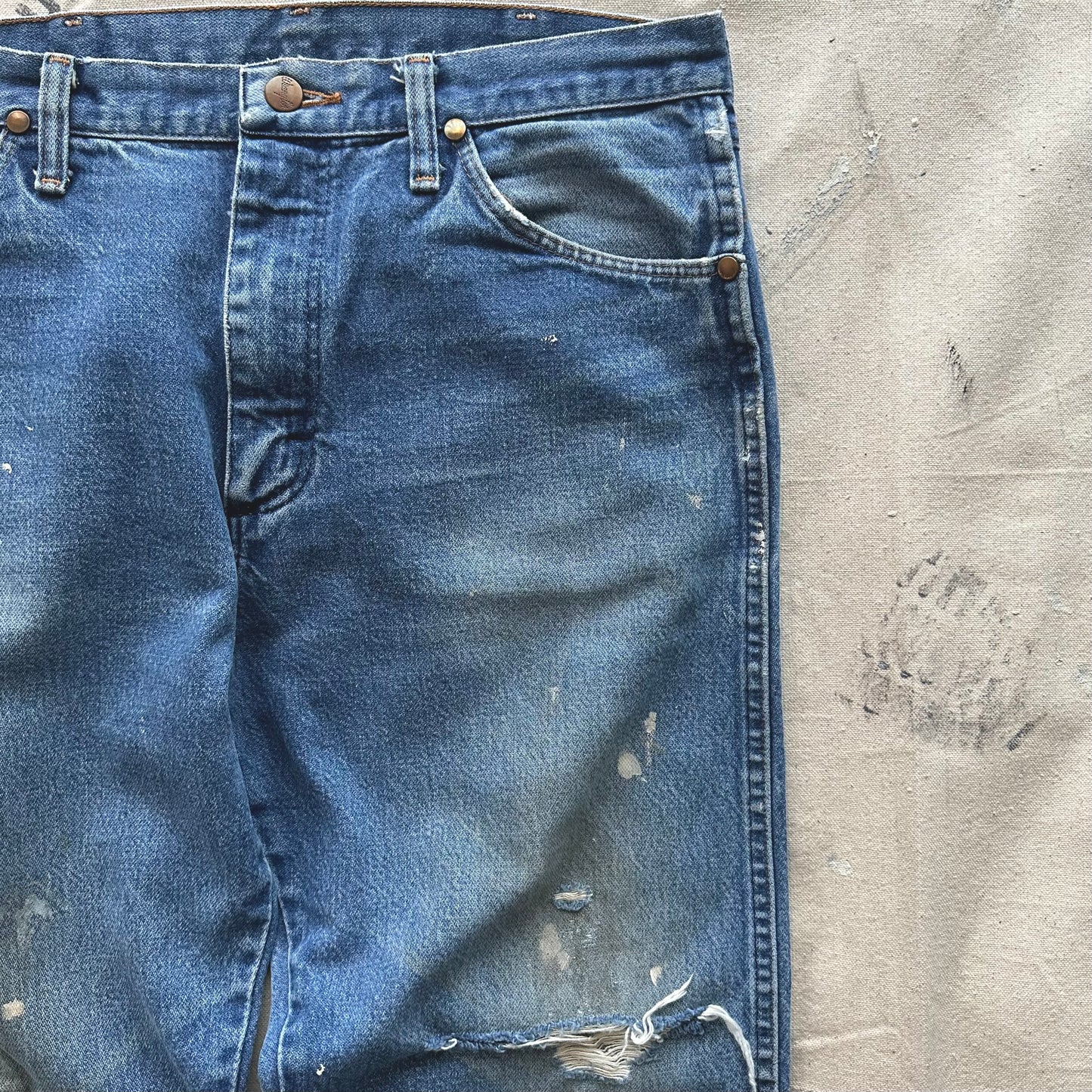 Thrashed made in USA Wrangler 13MWZ